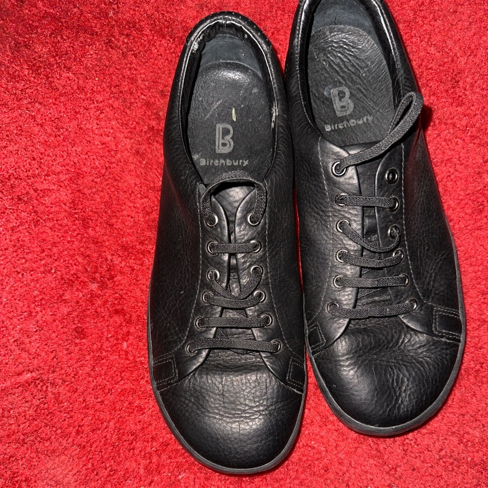 Bare feet sneakers